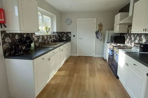Sacred Spirit fully equipped kitchen for self catering holidays, Free-Ability Holidays wheelchair friendly